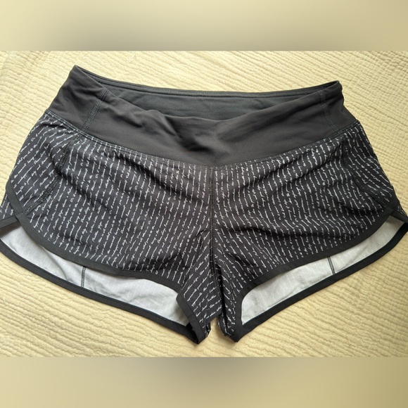Speed Up low rise lined short 2.5” - Picture 1 of 2